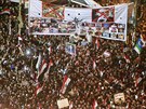 Desetitisíce stoupenc Mursího vyly v noci na sobotu do ulic Káhiry (13....