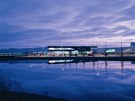 Továrnu BMW na severním pedmstí Lipska navrhla slavná architektka Zaha...