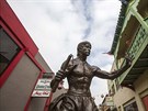 Bruce Lee má sochu napíklad i v losangeleské ínské tvrti.