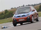 Na male auto má BMW i3 a neekaný výkon. Elektromotor pohánjící zadní nápravu...