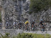 V OBJET KAMENE. Cyklist se projdj v estnct etap Tour de France