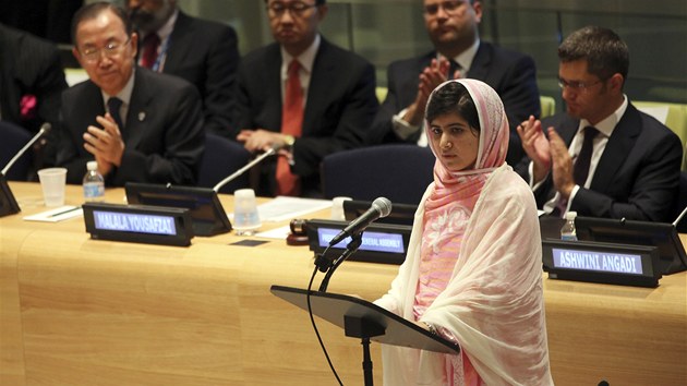 Pkistnsk dvka Malla Jsufzajov bhem svho vystoupen v OSN (12. ervence 2013)