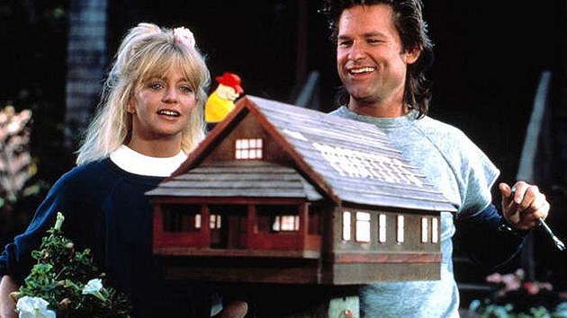 Kurt Russell a Goldie Hawnov ve filmu Pes palubu z roku 1987