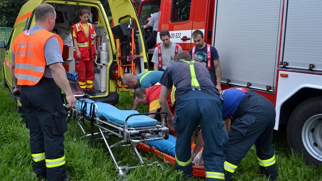 Nezkuenou lezkyni zachraovali hasii v Hornm Slavkov z ptadvaceti metrov vky.