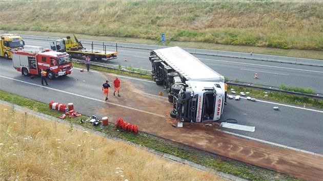 Nehoda kamionu na dlnici D5 u lovic. 