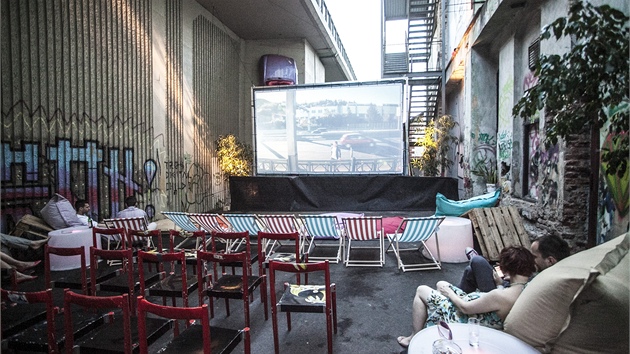 Letní kino v Meet Factory