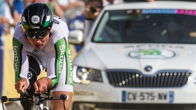 Handicapovan cyklista Ji Jeek dokonuje asovku na Tour de France. Jel ji coby pedjezdec.