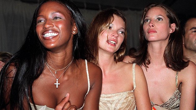 Naomi Campbellová, Kate Mossová a Christy Turlingtonová v 90. letech