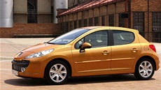 207 byla jedním z prvních voz své tídy s dvouzónovou samoinnou klimatizací....