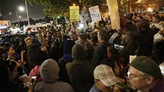 Protesty proti rozsudku nad Georgem Zimmermanem v Los Angeles (13. ervence