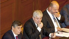 Minist financí Jan Fischer, premiér Jií Rusnok a ministr vnitra Martin Pecina