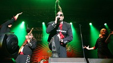 Kapela Leningrad Cowboys se tradi�n� stará o hudební i vizuální show.