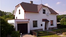 Ze stavebního pohledu je d�m ve velmi dobrém stavu. V horním podla�í jsou t�i