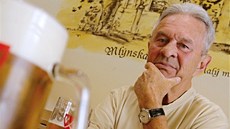 S kreslí�em Jaroslavem Kerlesem si v �eskobud�jovických Masných krámech