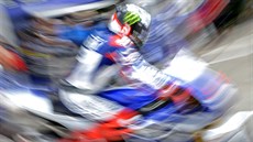 Jorge Lorenzo zdraví fanouky