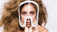 Jméno své tetí desky Artpop u si dala Lady Gaga vytetovat na ruku.
