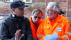 Re�isér Filip Ren� a herci Pavel Zední�ek a Jaromír Hanzlík p�i natá�ení...