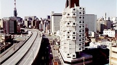 Unikátní stavba Nakagin Capsule Tower je jedine�nou ukázkou architektonického...