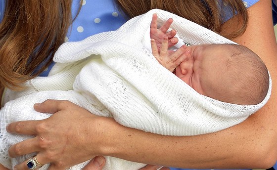 Prvorozený syn prince Williama a Kate (23. ervence 2013)