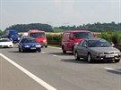 Nehoda na 9. kilometru exitu Úice zkompikovala provoz na dálnici D8 smr...
