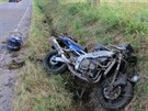Nehoda motorky u Bartoovic v Orlických horách. (22. 7. 2013)