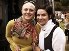 V dob chemoterapií se Káa a Anna potkaly na tebíském festivalu Zámostí.