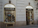 Praská prodejní galerie Alfa koní.