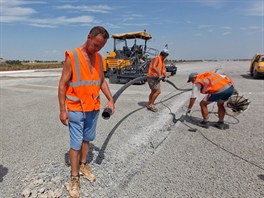 Rekonstrukce hlavn drhy na letiti v Ruzyni