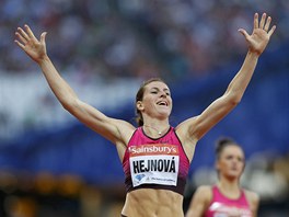 KRLOVNA PEKEK. esk atletka Zuzana Hejnov vyhrla v Londn mtink