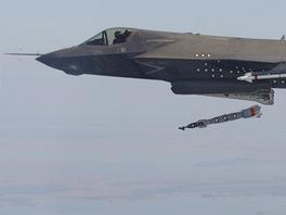 Letoun F-35 Lightning II