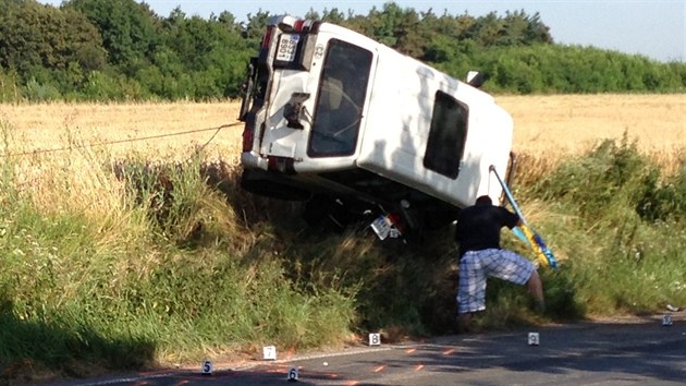 Pi stetu osobnho vozidla se tykolkou na silnici mezi Kounicemi a eskm Brodem zemel idi tykolky. (24.7.2013)