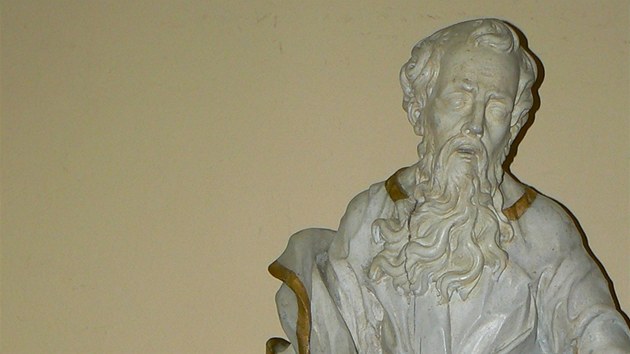 Socha sv. Petra ukradená v 90. letech minulého století z kaple na Plzesku se