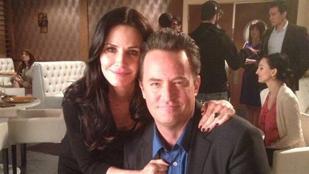 Courteney Coxov a Matthew Perry (nor 2013)