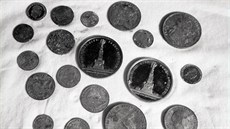 Poklad vlo�il roku 1835 do nitra ruského pomníku osobn� rakouský císa�...