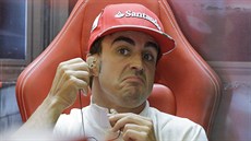 JAK TO ASI DOPADNE? Španělský jezdec Formule 1 Fernando Alonso před tréninkem...