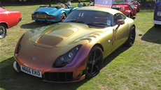 TVR Sagaris na Putteridge Bury Classic Car Show v roce 2011