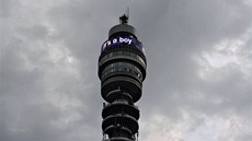 Nápis oznamující narození královského syna na vi Telecomu v Londýn. (22....