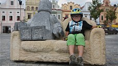 Havlíkovo námstí v Havlíkov Brod zdobí sochy student z akademie ve Svtlé...
