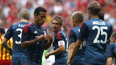Fotbalisté Bayernu Mnichov se radují ze vst�eleného gólu.