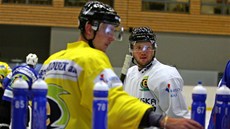 RADIM BIÁNEK. Obránce se zkuenostmi z NHL patil v uplynulé sezon k oporám defenzivy karlovarské Energie.