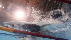 estnáctiletá Amerianka Katie Ledecká plave na tystovce volným zpsobem pro