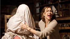 Vera Farmiga v nejnov�j�ím hororu Jamese Wana "V zajteí démon�".