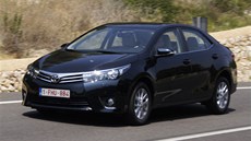 Nová Toyota Corolla na klikatých silnicích Mallorky