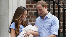 Princ William a Kate ukázali svého syna. (23. ervence 2013)