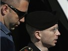 Soud s vojákem Bradley Manningem, který elí obvinní z napomáhání nepíteli.