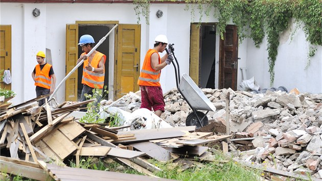 Na Kuksu se rozjely stavební práce (29.7.2013).
