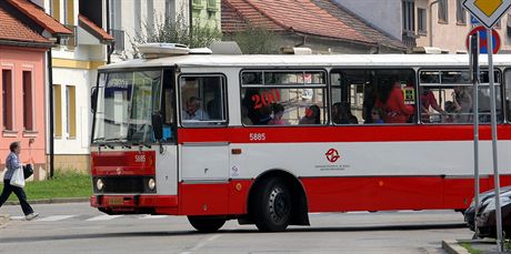 Neznámý pachatel v Táboe si vybírá odstavené autobusy MHD. (Ilustraní snímek)