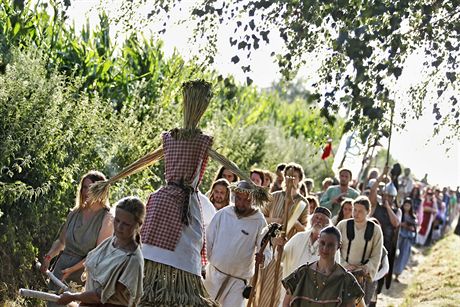 Prvod na keltském festivalu Lughnasad v Nasavrkách.