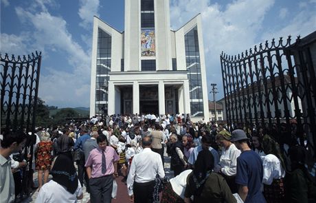 Moderní kostely rostou v Rumunsku závratnou rychlostí. Tento je v