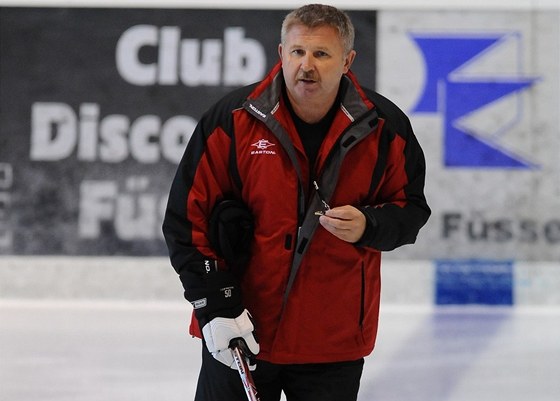 Hokejový trenér Vasilij Tichonov, syn legendárního koue sovtského týmu
